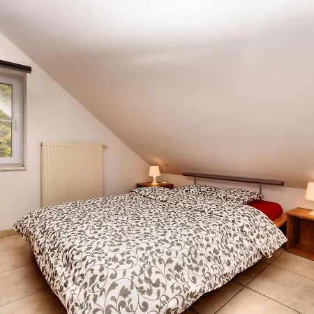 度假居 Detached Natural Stone House With Sunny Garden And Terrace, Modern Interior *